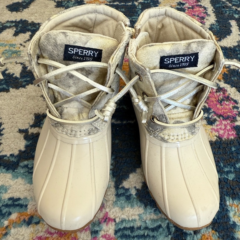 Girls Sperry boots